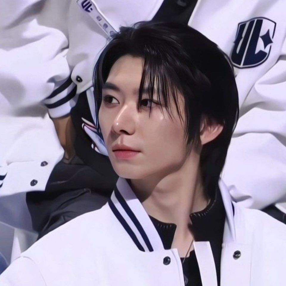 Behind-the-scenes cut of Park Han (AHOF)