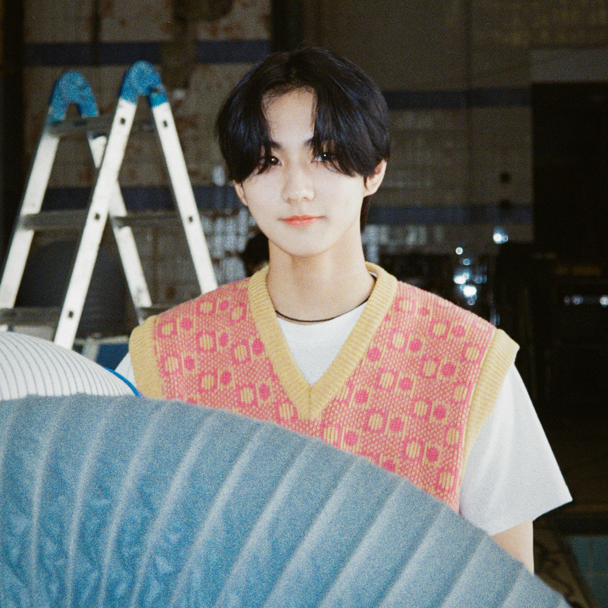 Latest photo of Jungwon (ENHYPEN)