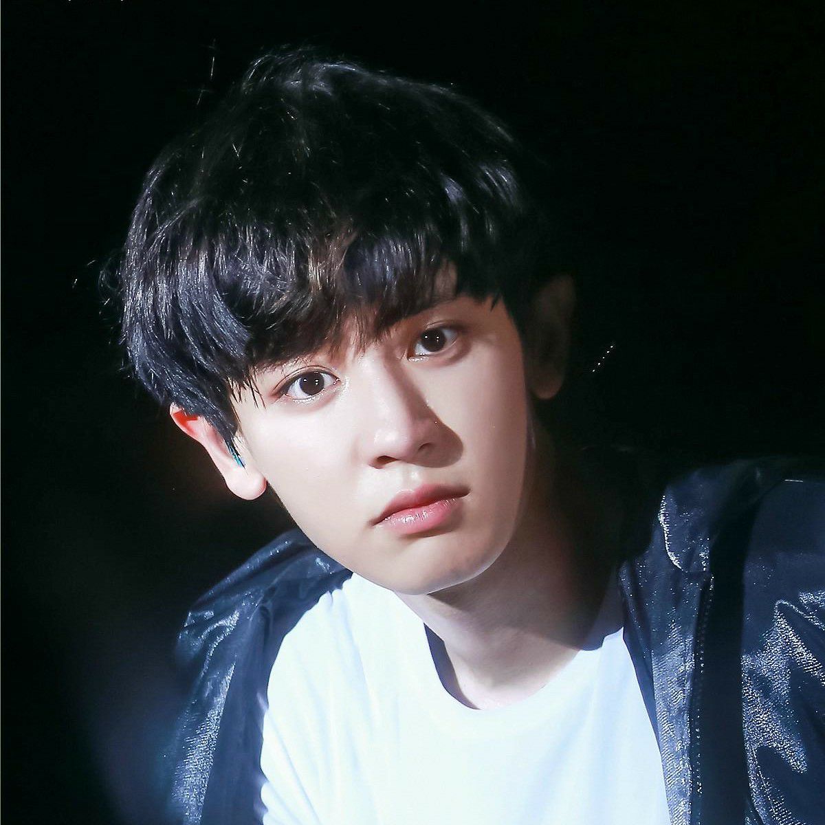 Recent activity shot of Chanyeol (EXO)