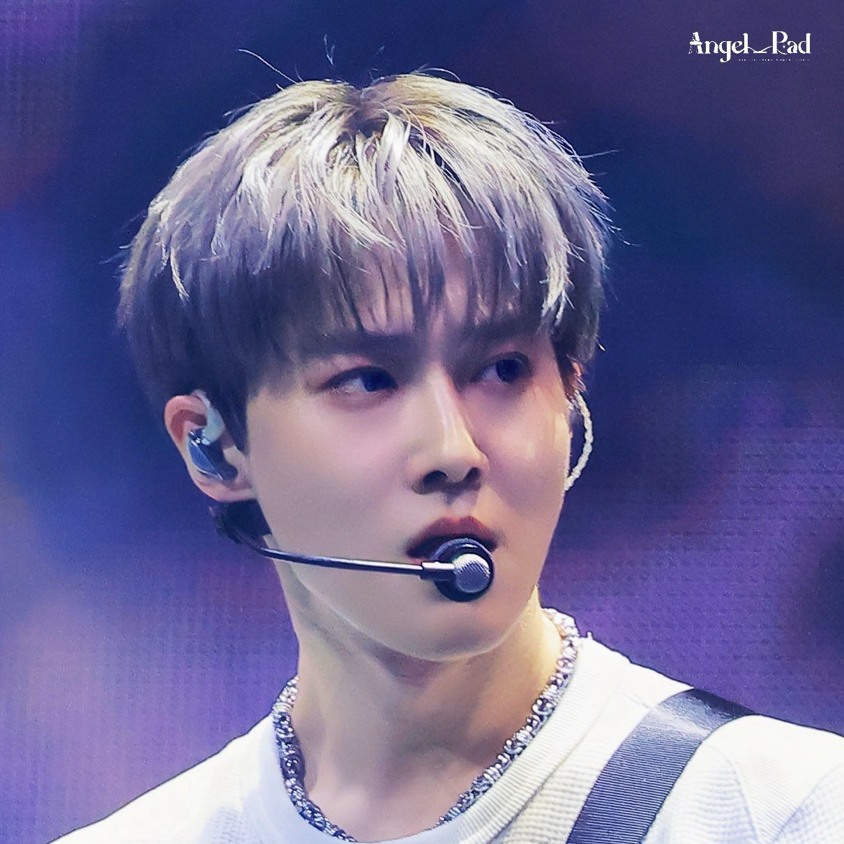 Behind-the-scenes cut of Suho (EXO)