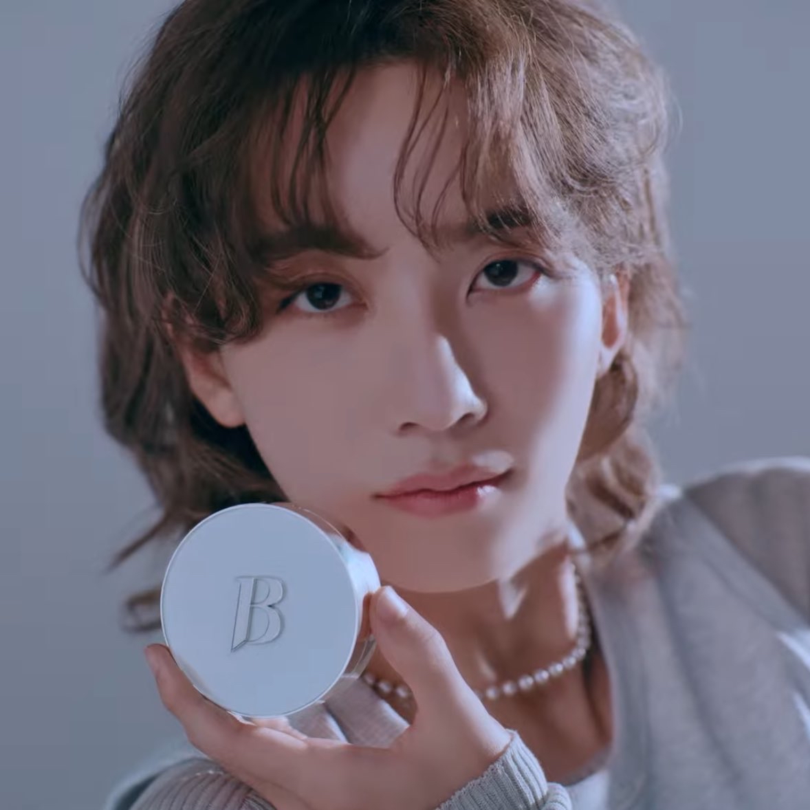 Recent activity shot of Jeonghan (SEVENTEEN)