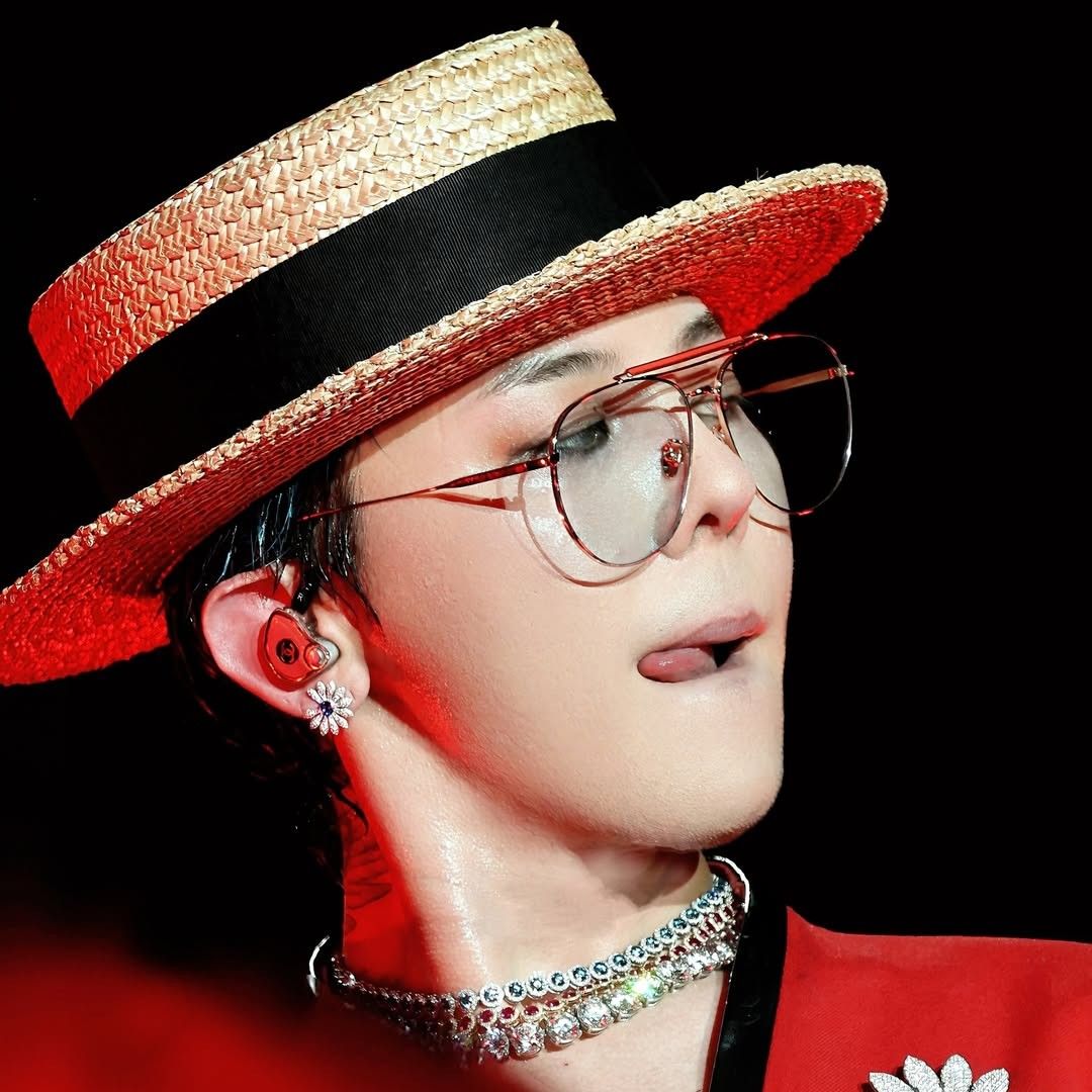 Recent activity shot of G-DRAGON (BIGBANG)
