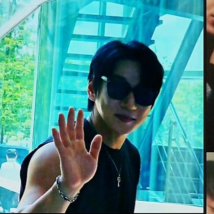 Recent activity shot of Hwang Chiyeol