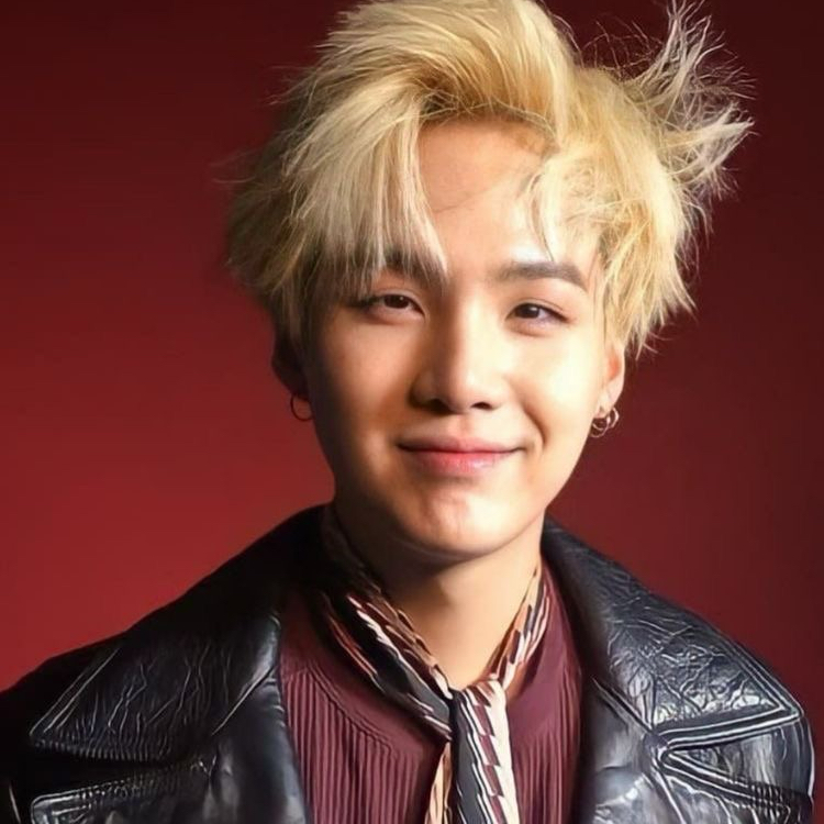 Latest photo of SUGA (BTS)
