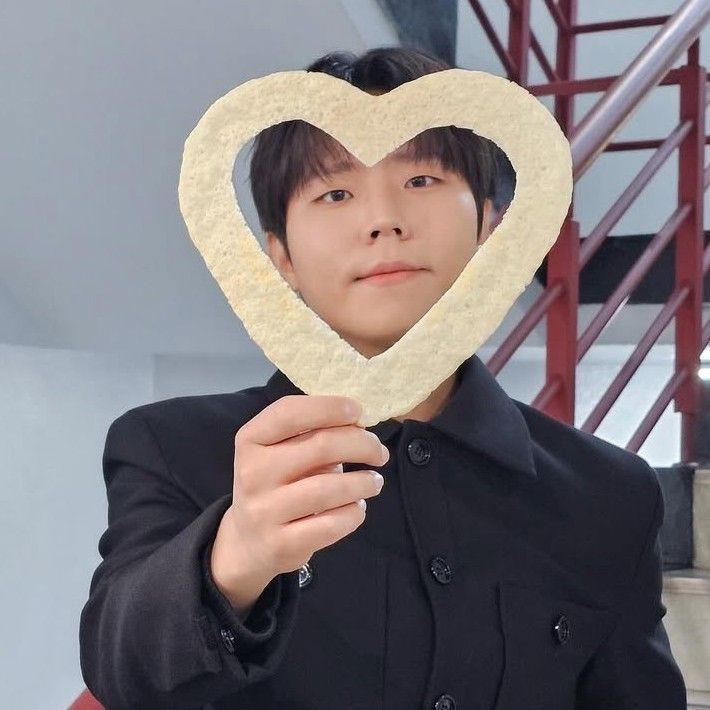 Recent activity shot of Jung Seunghwan