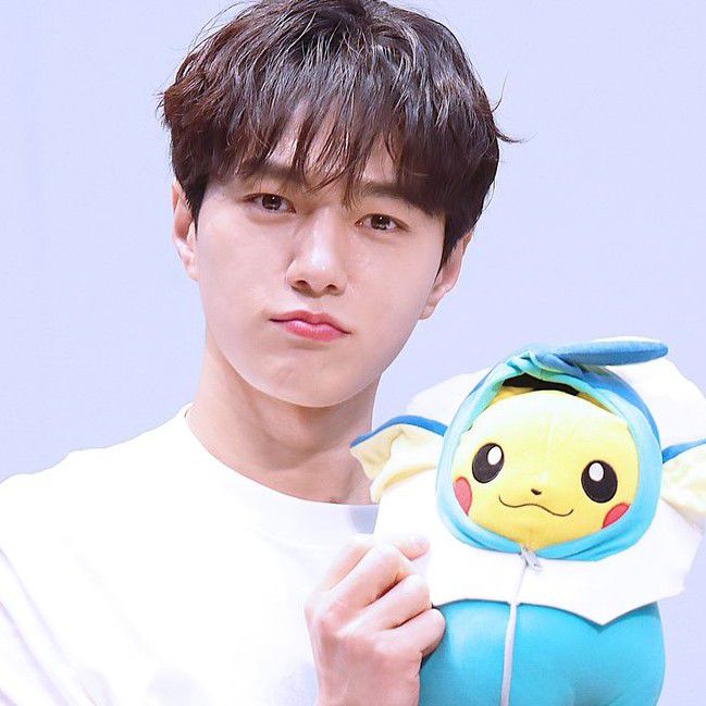 Recent activity shot of L (INFINITE)