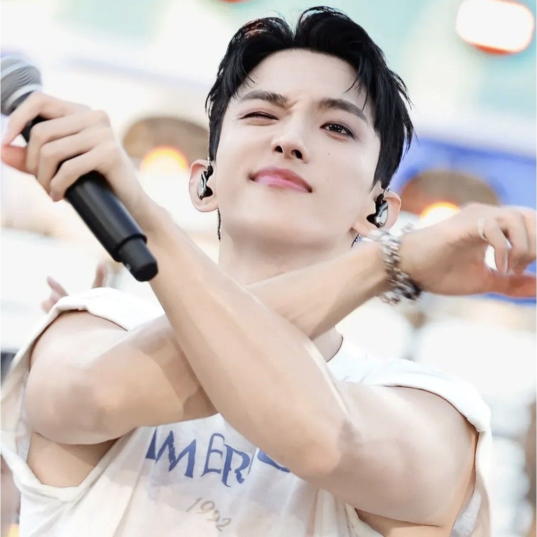 Behind-the-scenes cut of DK (SEVENTEEN)