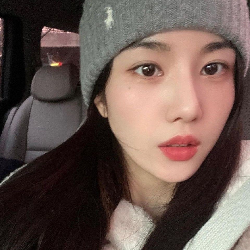 Recent activity shot of Kwon Eunbi