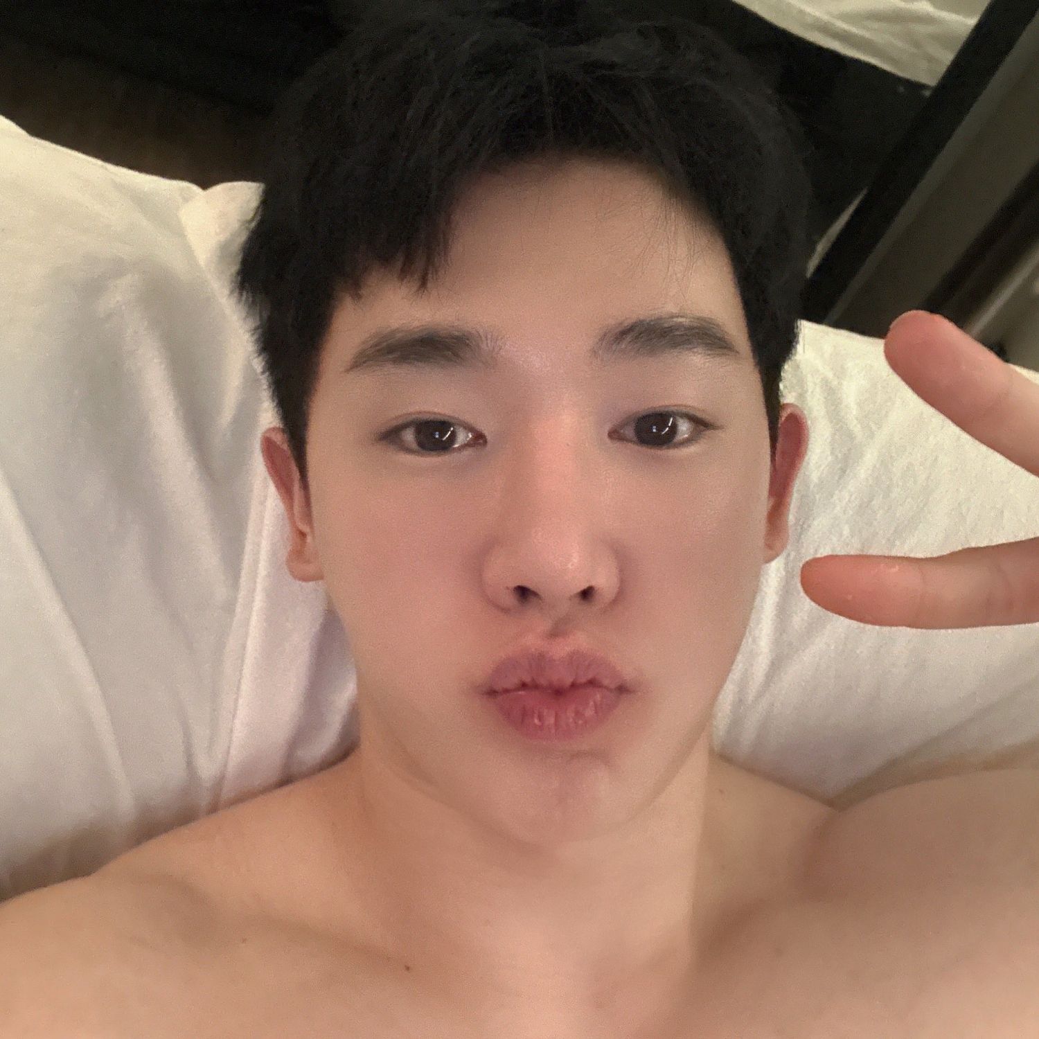 Behind-the-scenes cut of Wonho