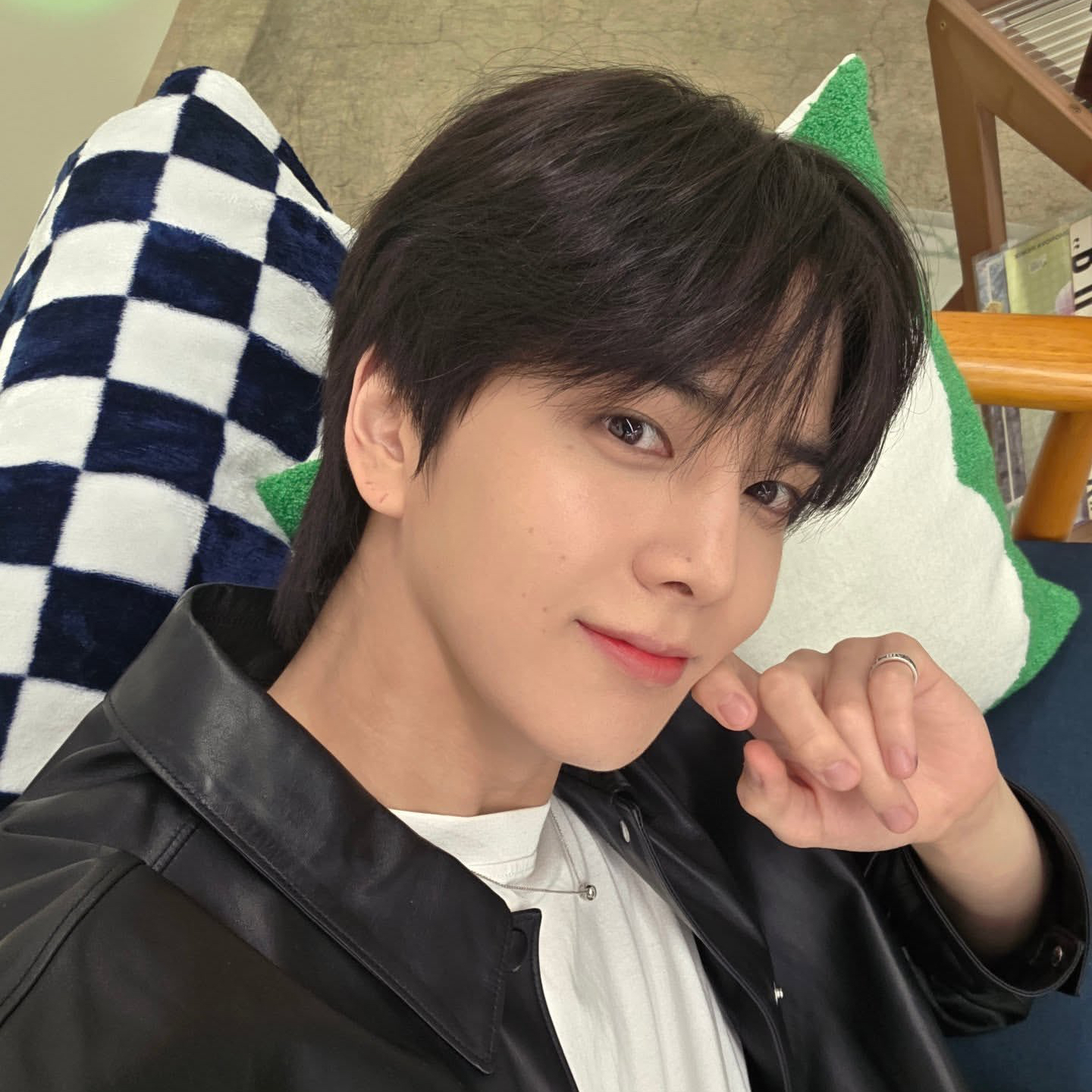 A moment captured by Younghoon (THE BOYZ)'s fan