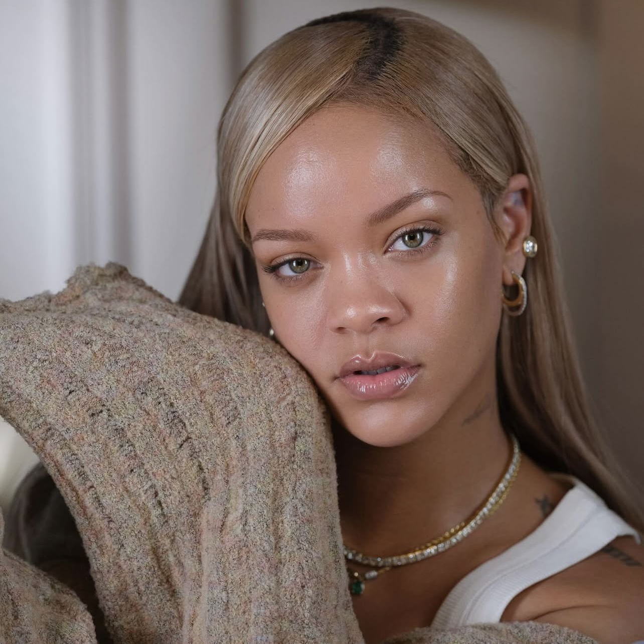 A moment captured by Rihanna's fan