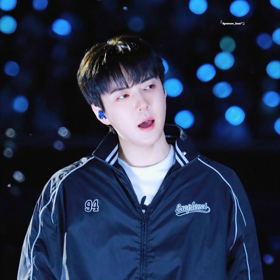 세훈 (EXO)의 비하인드 컷