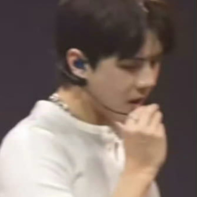 세훈 (EXO) 최근 활동샷