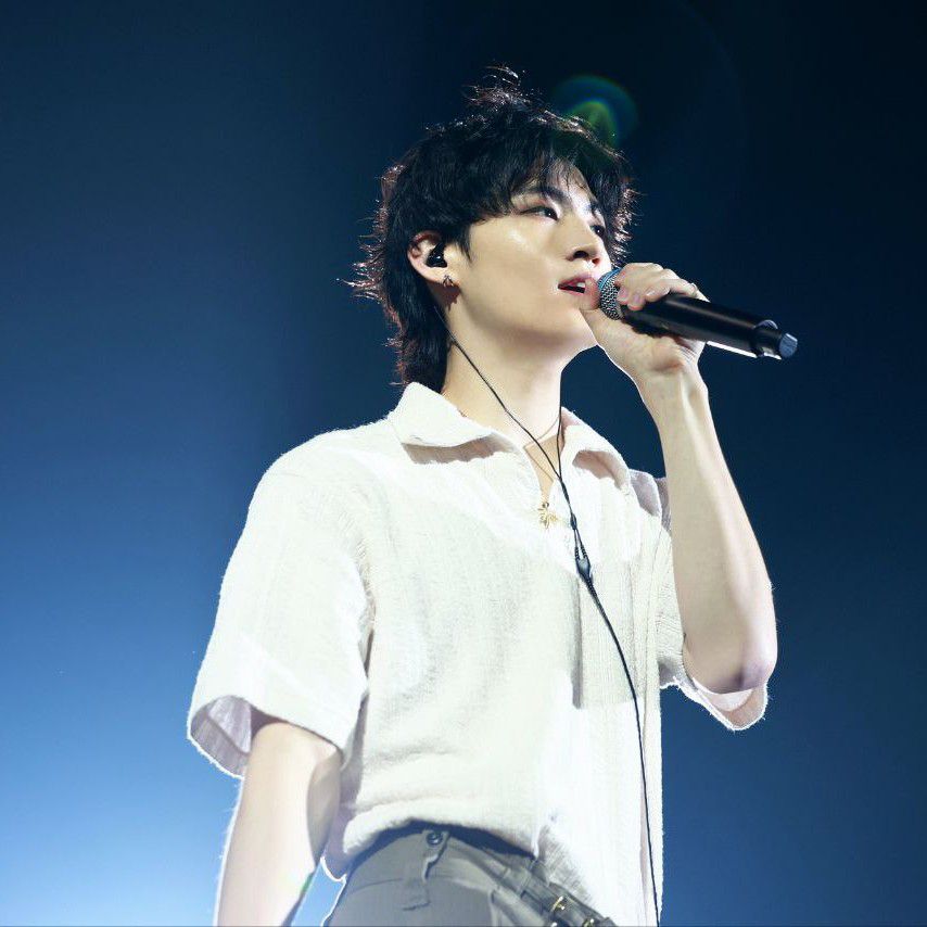 Recent activity shot of JAY B (GOT7)
