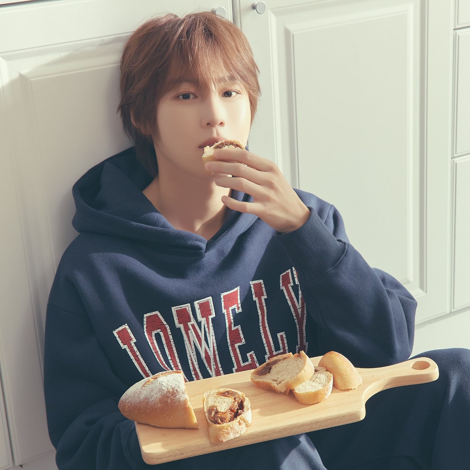 A moment captured by Ha Sungwoon's fan