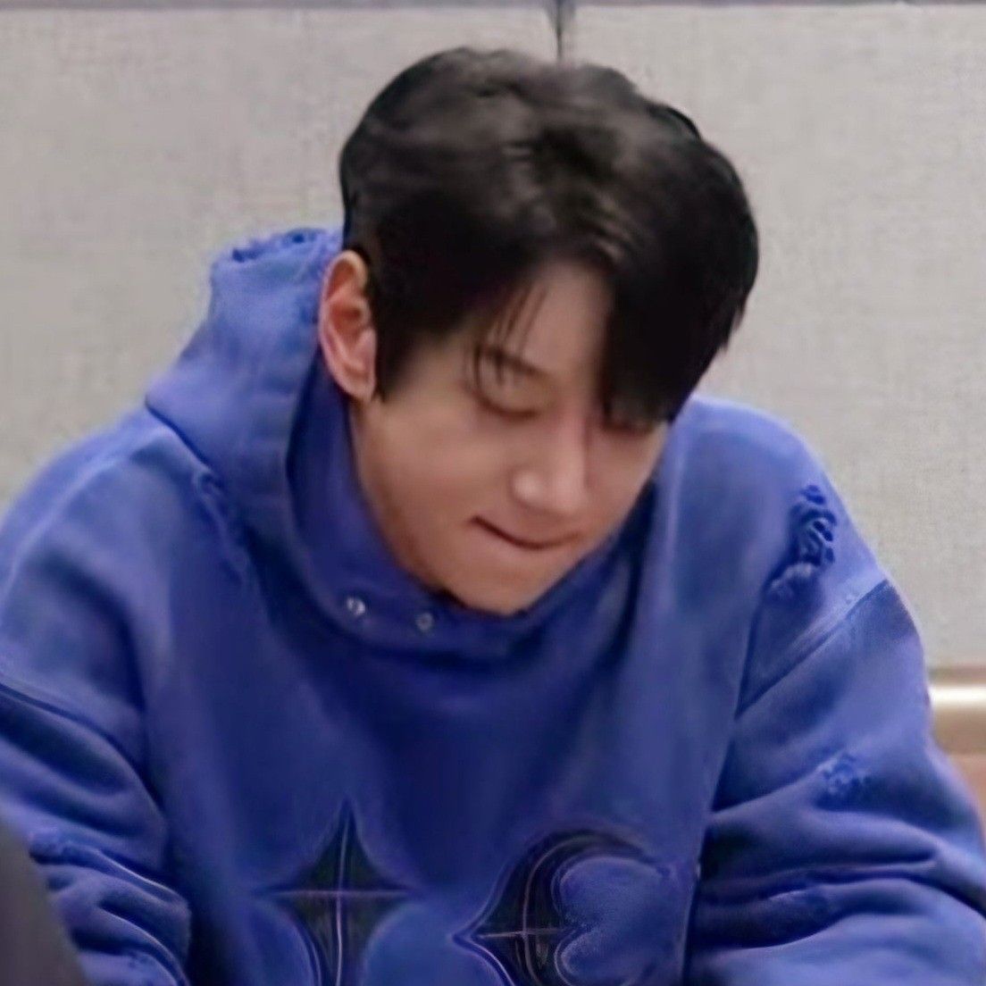 Behind-the-scenes cut of Hwang Chiyeol