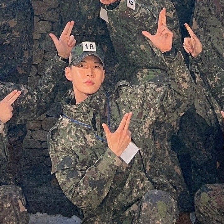 ドヨン (NCT 127)の最新写真