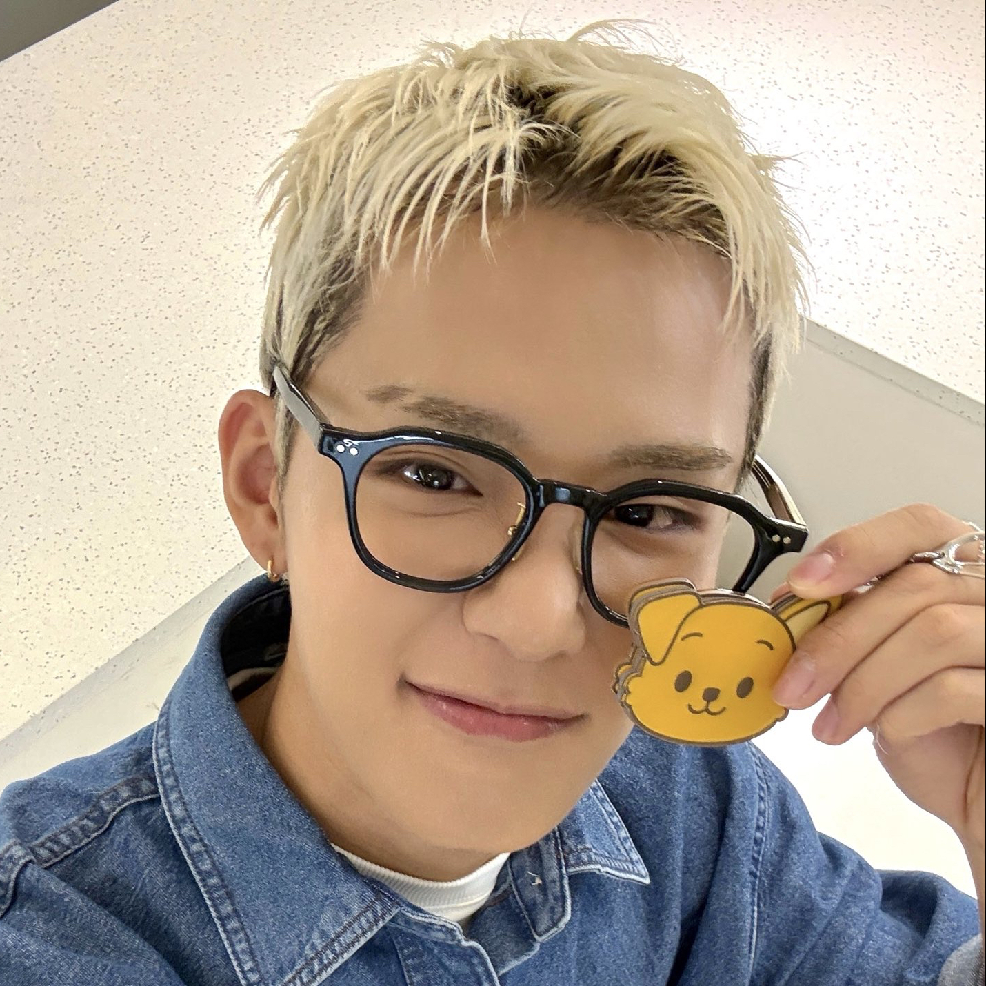 Behind-the-scenes cut of Seunghun (B.D.U)