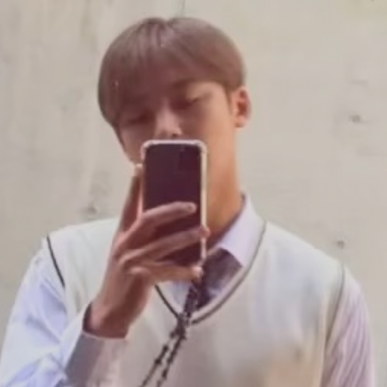 Behind-the-scenes cut of Mingyu (SEVENTEEN)