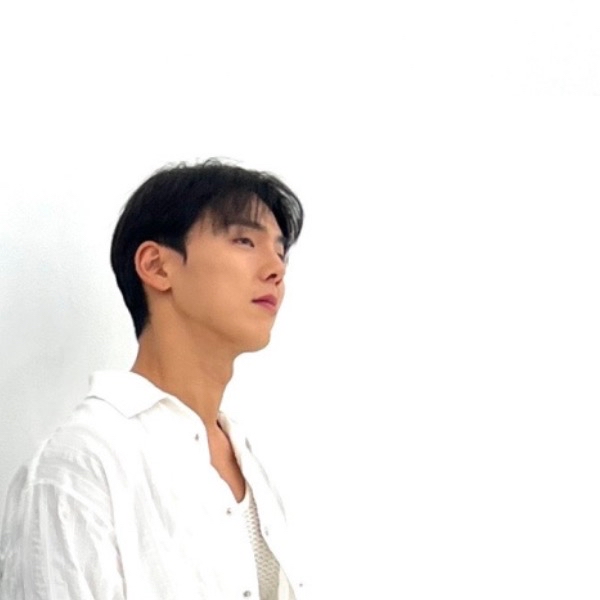 Behind-the-scenes cut of Minhyuk (MONSTA X)