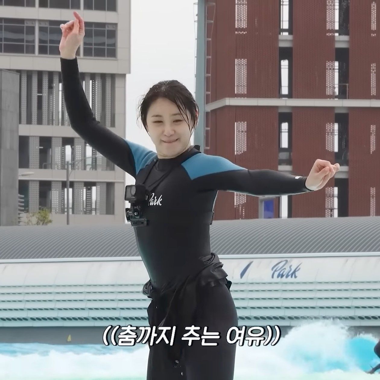 A moment captured by Lee Chaeyeon's fan