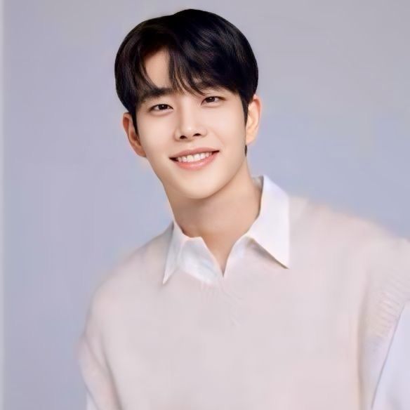 A moment captured by MJ (ASTRO)'s fan