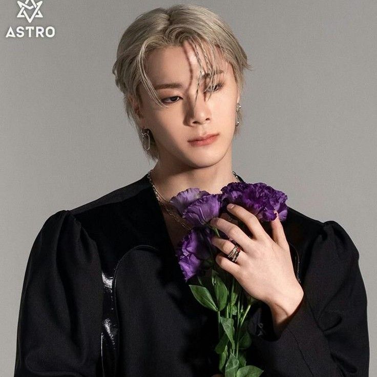 A moment captured by Moonbin (ASTRO)'s fan