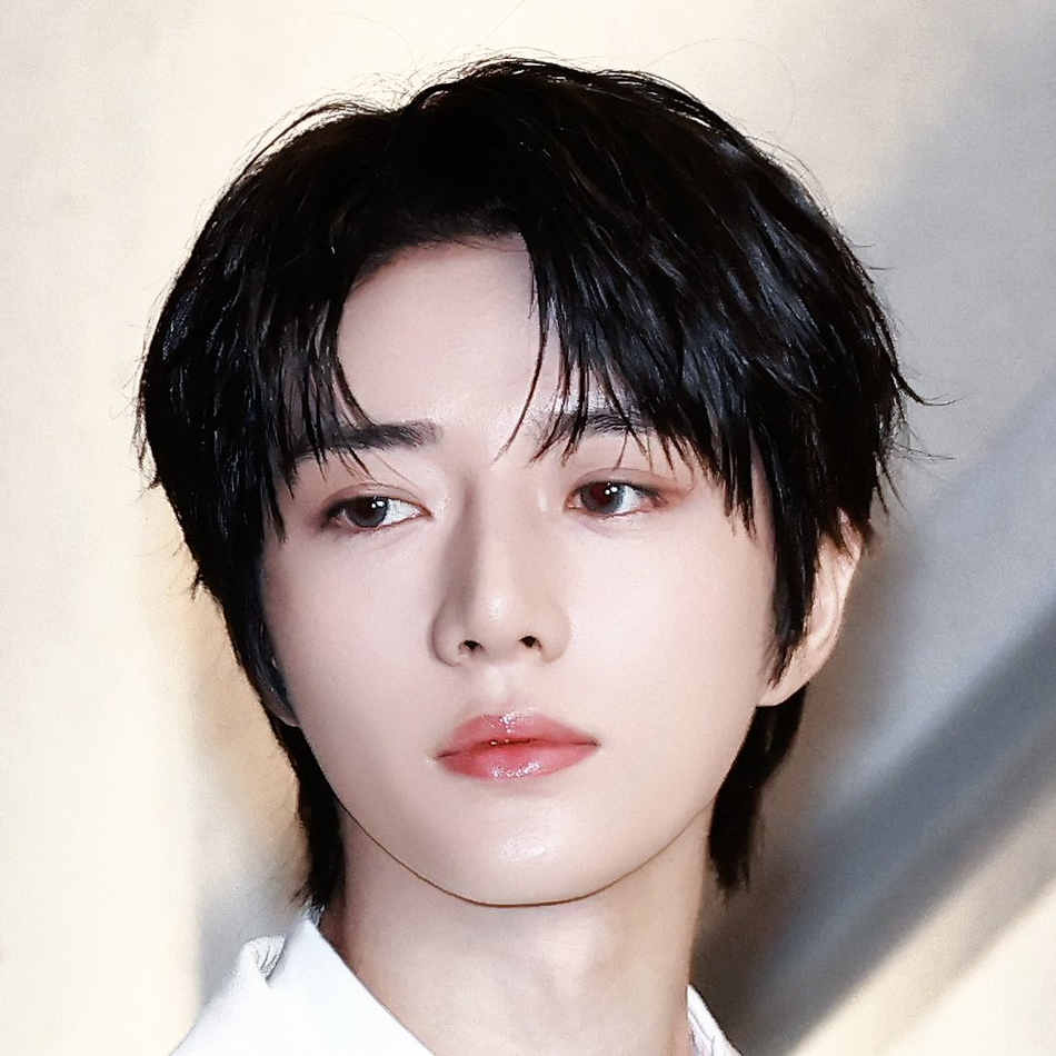 Latest photo of Beomgyu (TOMORROW X TOGETHER)