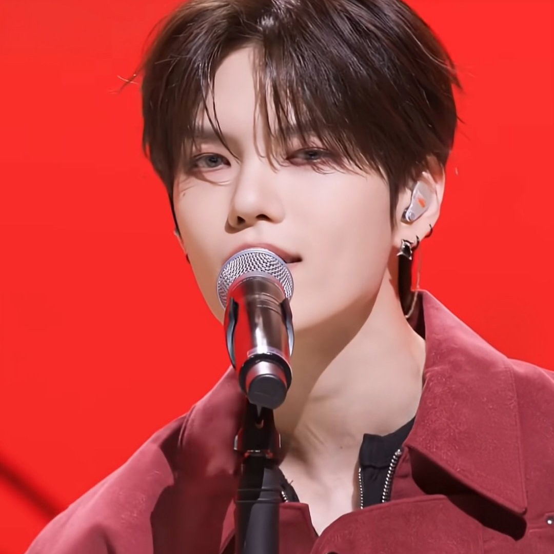 Behind-the-scenes cut of Gyehyeon (VERIVERY)