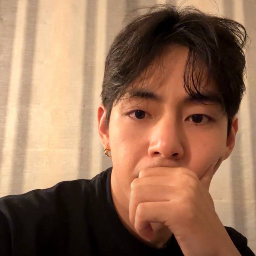 Latest photo of V (BTS)