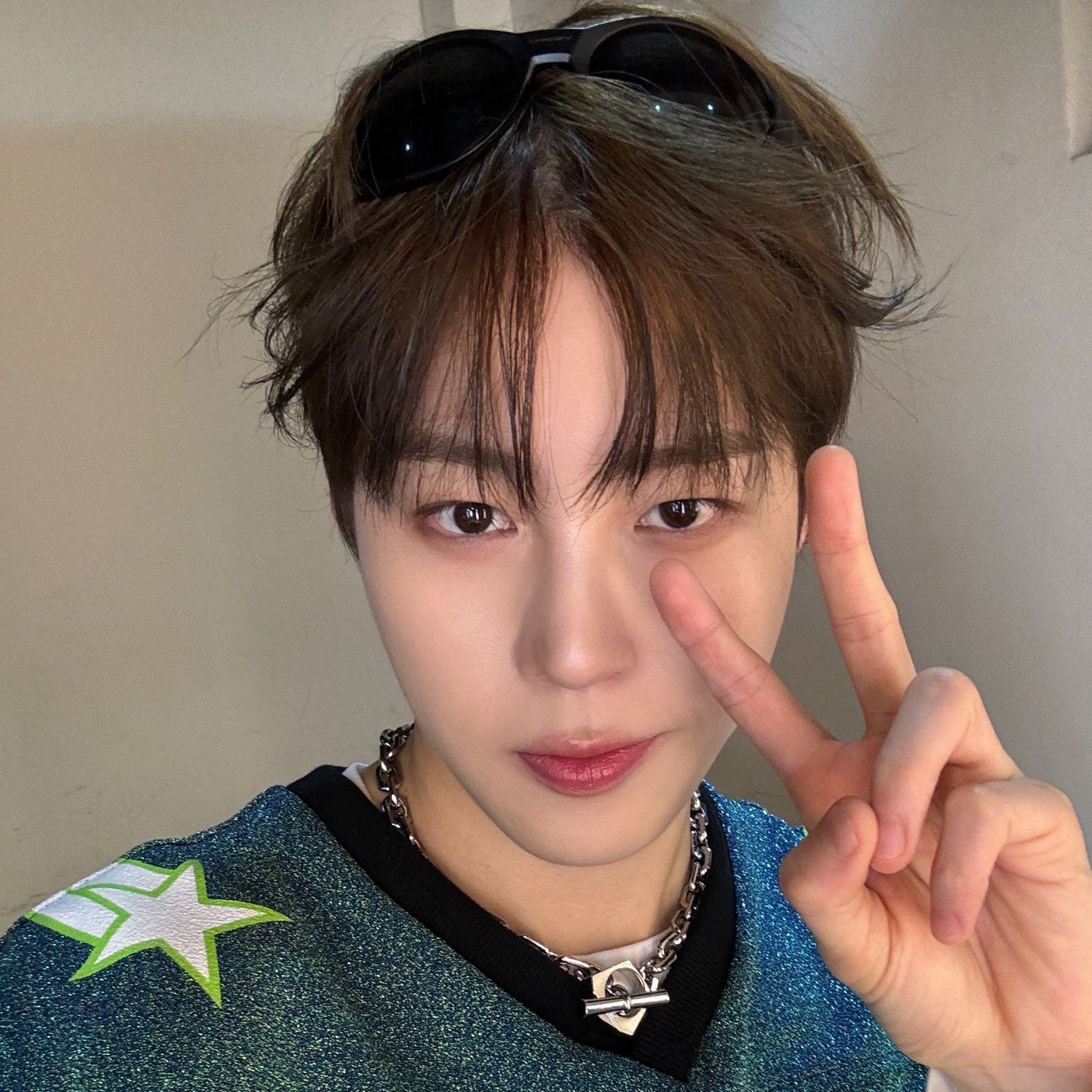 A moment captured by Ha Sungwoon's fan