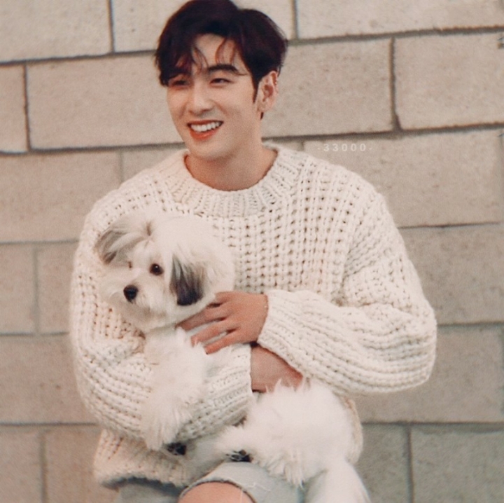 Behind-the-scenes cut of Baekho