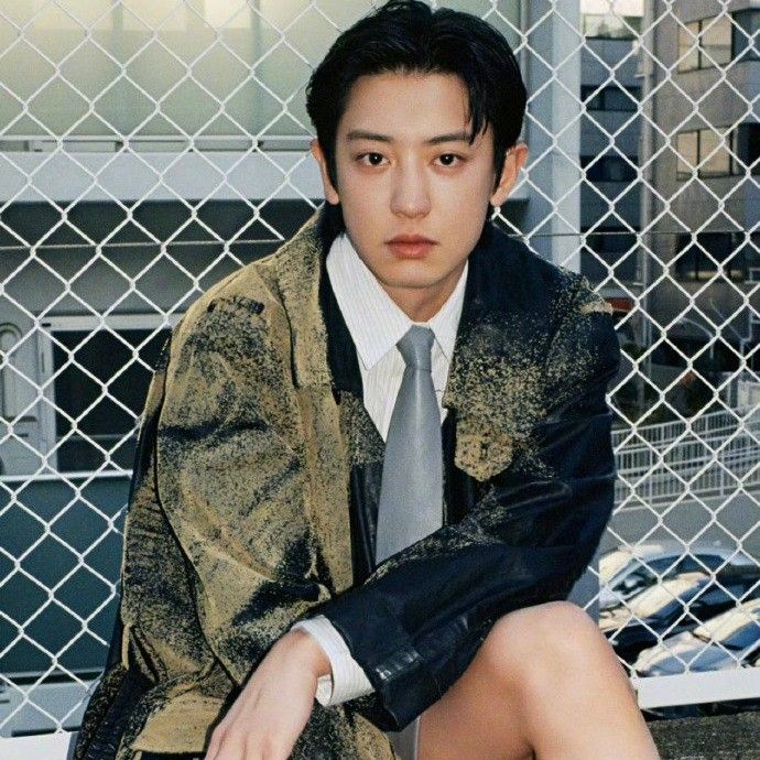 Latest photo of Chanyeol (EXO)