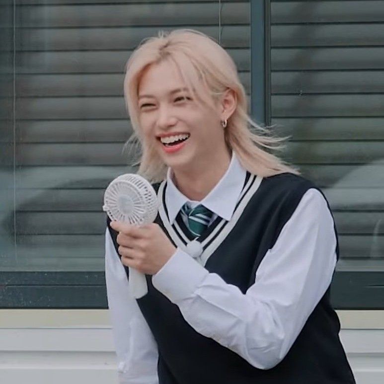 Potret di balik layar Felix (Stray Kids)