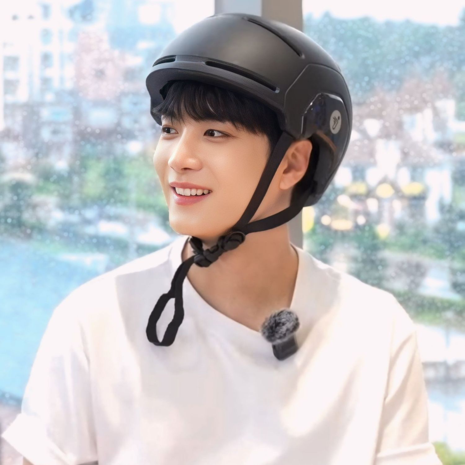 A moment captured by Kim Jonghyeon's fan
