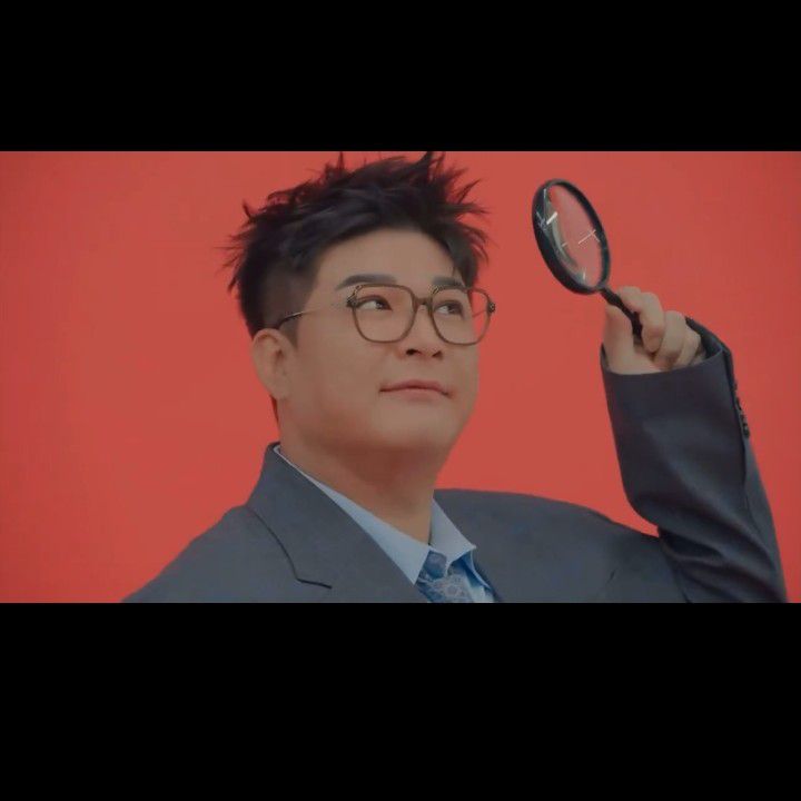 Behind-the-scenes cut of Shindong (Super Junior)