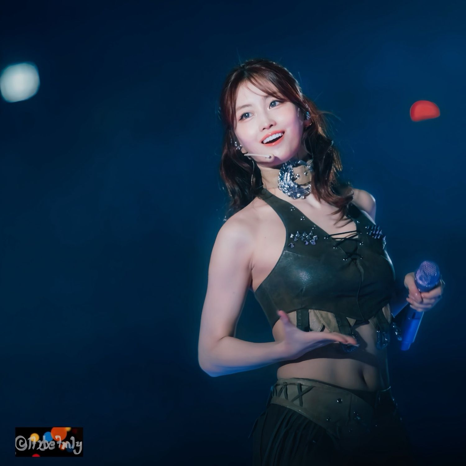 모모 (TWICE) 최근 활동샷