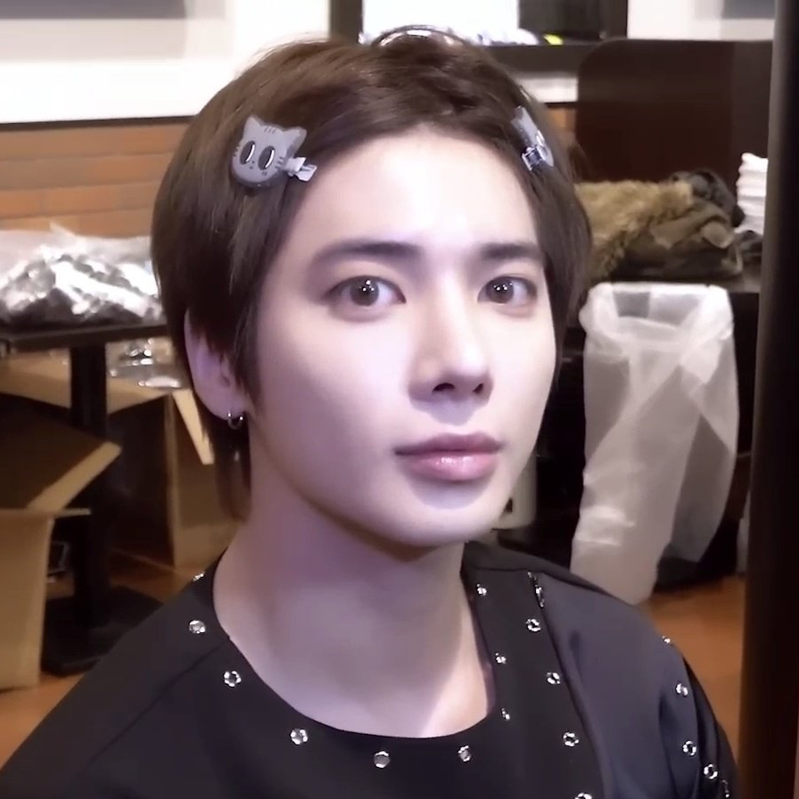 Foto aktivitas terbaru Taehyun (TOMORROW X TOGETHER)