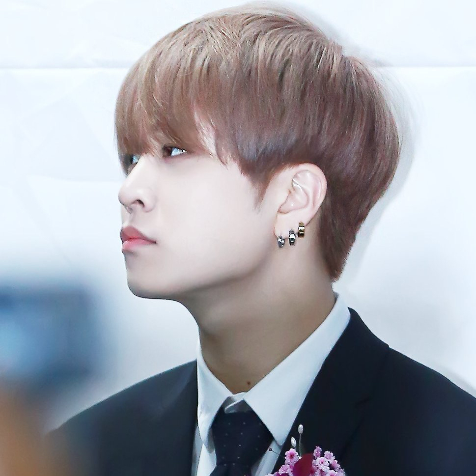 A moment captured by Youngjae (GOT7)'s fan