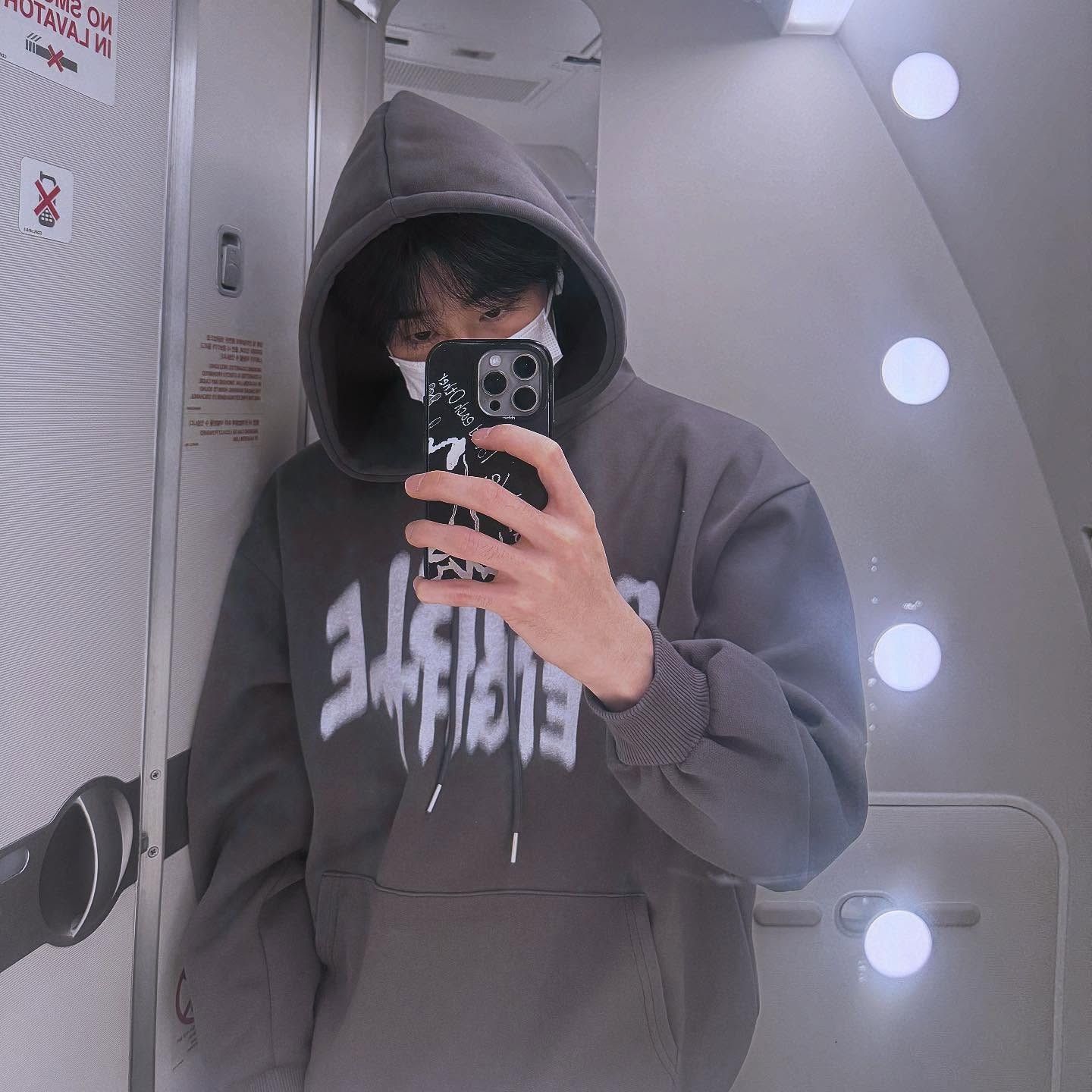 Behind-the-scenes cut of Han Seungwoo