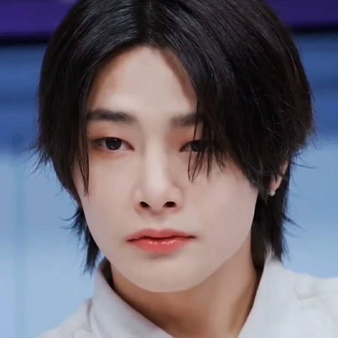 아이엔 (Stray Kids)의 비하인드 컷
