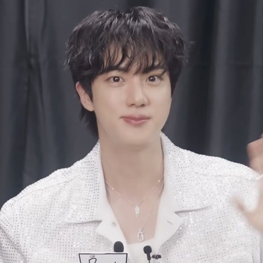 진 (방탄소년단)의 비하인드 컷