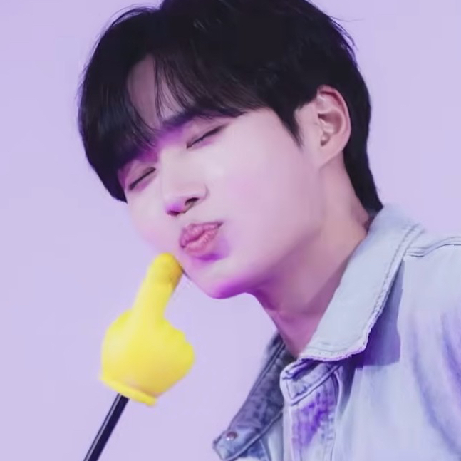 Behind-the-scenes cut of Kim Junseo (ALPHA DRIVE ONE)