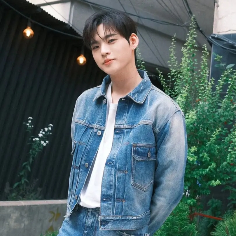 Behind-the-scenes cut of Hyojin (ONF)