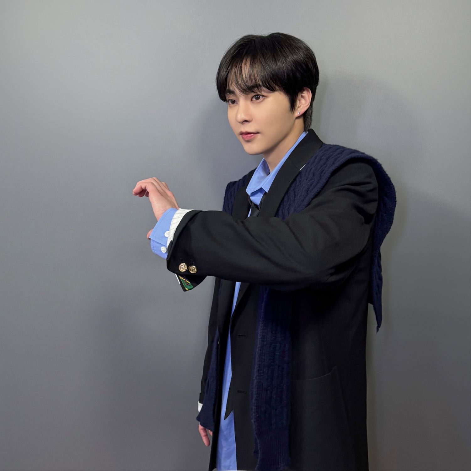 Behind-the-scenes cut of Xiumin (EXO)