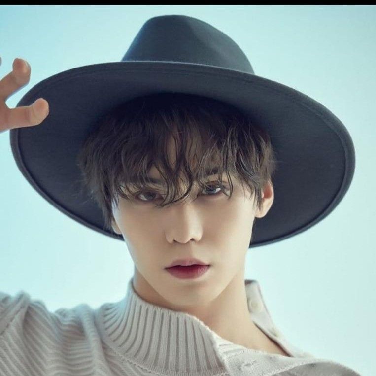 A moment captured by Rocky's fan