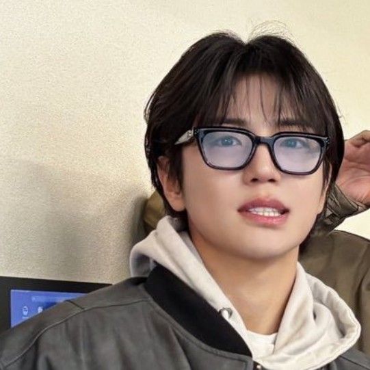 Latest photo of Donghun (A.C.E)