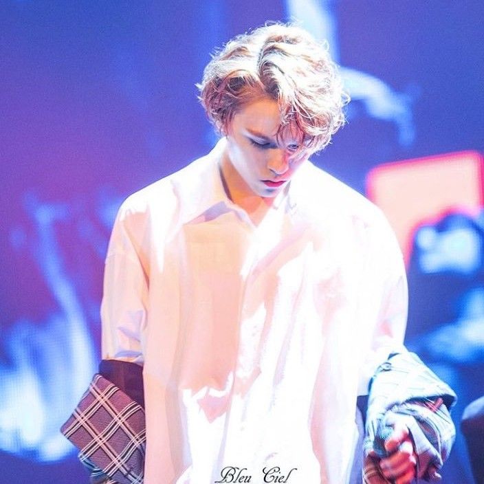 A moment captured by Vernon (SEVENTEEN)'s fan
