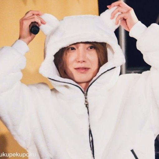 Behind-the-scenes cut of Leeteuk (Super Junior)