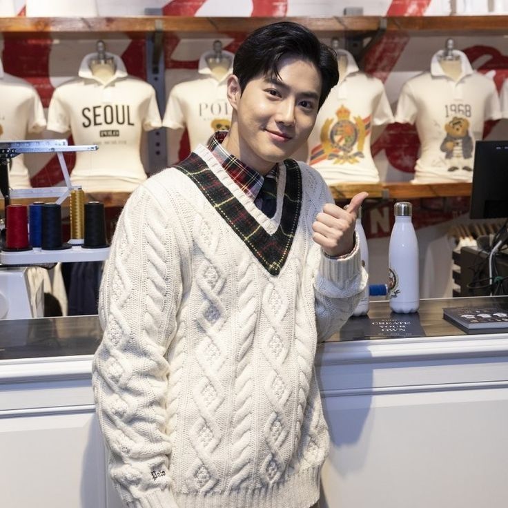 Behind-the-scenes cut of Suho (EXO)